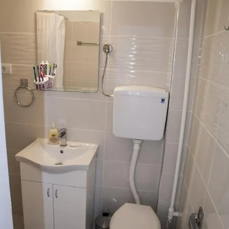 Dorcol Apartman 公寓 *